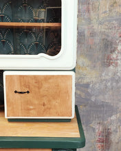 Load image into Gallery viewer, 1252 Buffetschrank Retro - Creme / Pastellblau