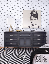 Load image into Gallery viewer, Fusion Milk Paint - Little Black Dress (Schwarz)