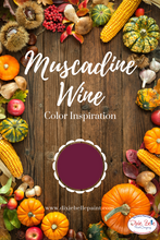 Load image into Gallery viewer, Dixie Belle Kreidefarbe in Muscadine Wine (Dunkelrot)