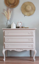 Load image into Gallery viewer, Daydream Apothecary - Free Spirit With Bella Renovare by Crys'Dawna - Nirvana