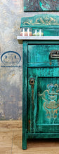 Load image into Gallery viewer, 1176 Nachttisch / Beistellschrank "Old World" in grün
