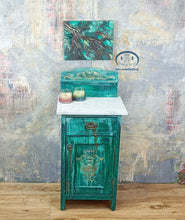 Load image into Gallery viewer, 1176 Nachttisch / Beistellschrank "Old World" in grün