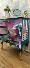 Load image into Gallery viewer, 1185 Nachttisch / Beistellschrank handbemalt