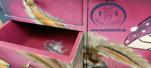 Load image into Gallery viewer, 1185 Nachttisch / Beistellschrank handbemalt