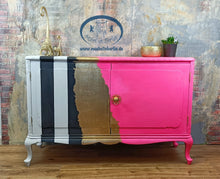 Load image into Gallery viewer, 1179 Sideboard / Kommode Neonpink, Gold und Streifen