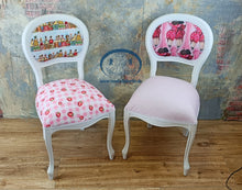 Load image into Gallery viewer, 1180 - Stühle weiß mit individuellen Stoffen