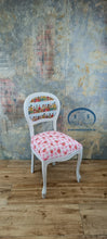 Load image into Gallery viewer, 1180 - Stühle weiß mit individuellen Stoffen