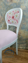 Load image into Gallery viewer, 1180 - Stühle weiß mit individuellen Stoffen