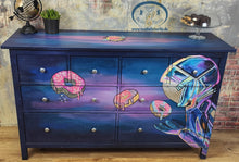 Load image into Gallery viewer, 1197 Sideboard "Astrodonut" handbemalt mit Astronaut / Donuts und Bagger