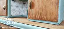Load image into Gallery viewer, 1242 Buffetschrank Retro - Creme / Pastellblau