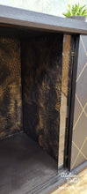 Load image into Gallery viewer, 1224 Barschrank matt Schwarz mit Gold