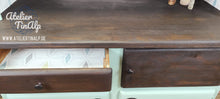 Load image into Gallery viewer, 1238 Buffetschrank Retro - Creme / Pastellblau mit dunklen Holzakzenten