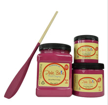 Load image into Gallery viewer, Dixie Belle Kreidefarbe in Plum Crazy (dunkles Pink mit Lila Unterton)