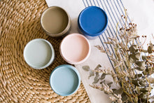 Load image into Gallery viewer, Dixie Belle - Silk All in One Farbe in Serenity (Blaugün)