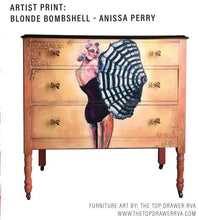 Load image into Gallery viewer, Bubblegum Yum - Decoupage Kunst Papier - Blonde Bombshell - verschiedene Größen