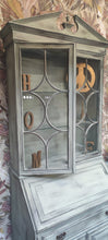 Load image into Gallery viewer, 1056 - Sekretär im Antik Look
