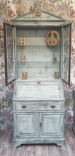 Load image into Gallery viewer, 1056 - Sekretär im Antik Look
