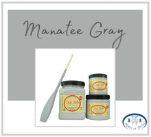 Load image into Gallery viewer, Dixie Belle Kreidefarbe in Manatee Gray (helles Grau mit leichten blauen Unterton)