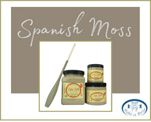 Load image into Gallery viewer, Dixie Belle Kreidefarbe in Spanish Moss (Grüngrau)