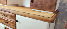 Load image into Gallery viewer, 1243 Buffetschrank Retro - Creme / Holz
