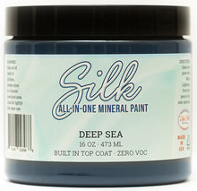 Load image into Gallery viewer, Dixie Belle - Silk All in One Farbe in Deep Sea (Dunkelblau mit schwarzen Untertönen)
