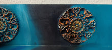 Lade das Bild in den Galerie-Viewer, 0912 - königlicher Schminktisch als blauer Hingucker
